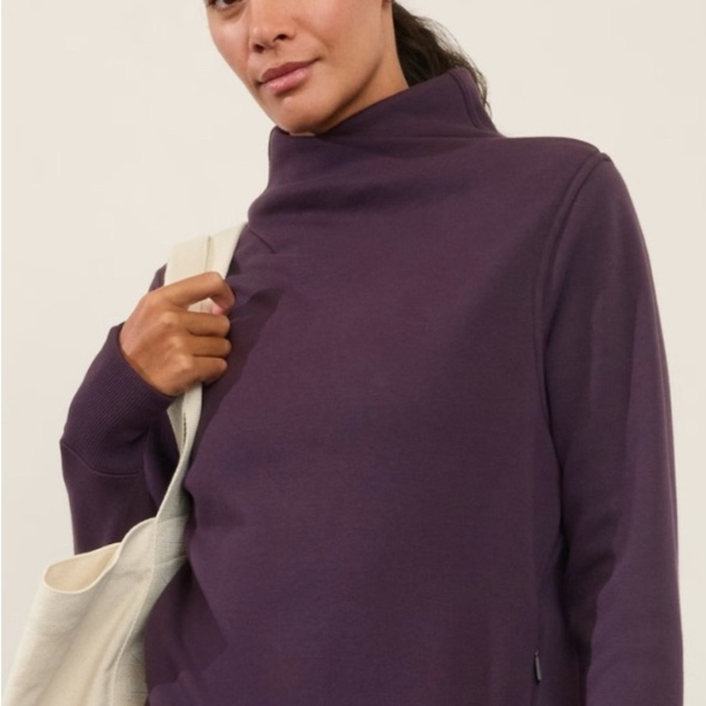 Athleta cozy karma funnel neck- M